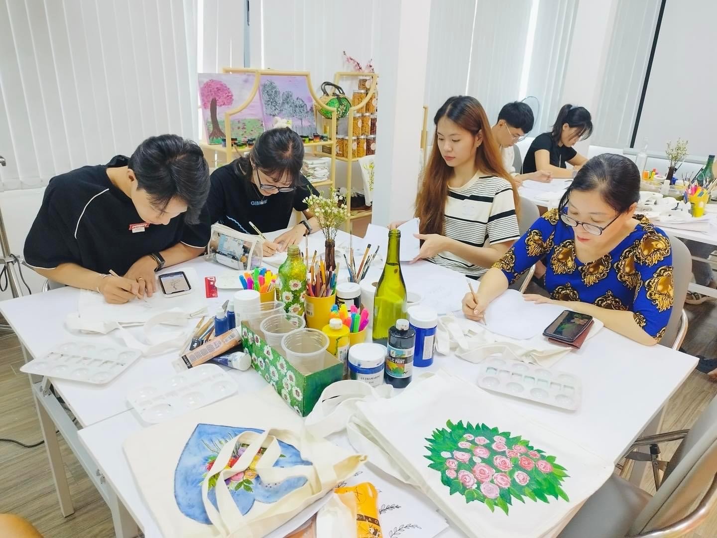 Philia Workshop vẽ túi xinh xắn 2024